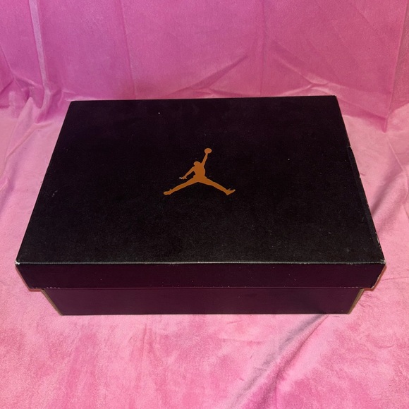 Jordan 12 Royalty Sz 4Y - Picture 2 of 12